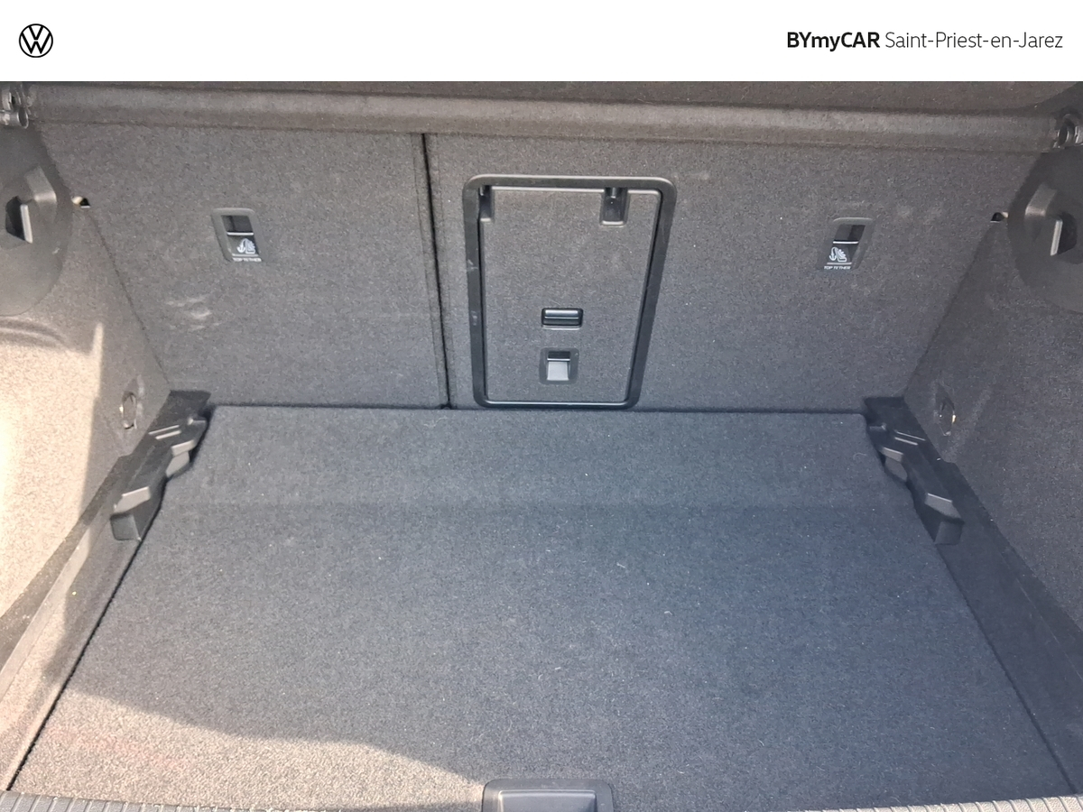 Volkswagen Golf 1.5 eTSI EVO2 150 DSG7 — photo 16