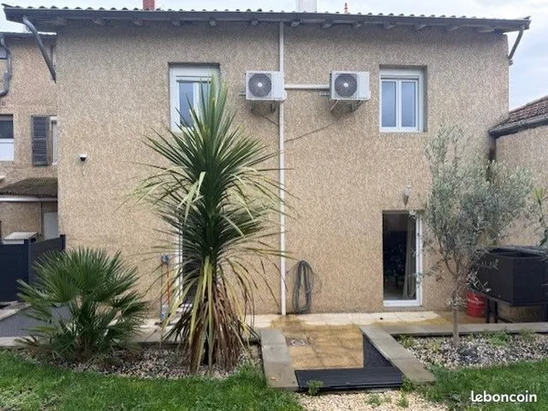 A louer - MAISON de ville 70m2, 2 chambres, jardin clos- MACON