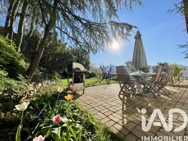 Maison 8 pièces 254 m²