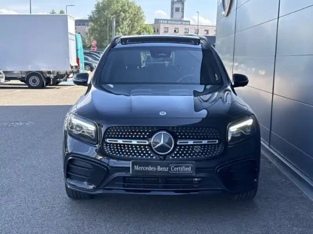 Mercedes Glb 200 d amg line — photo 8