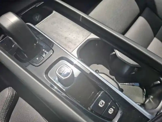 Volvo Xc60 t6 awd hybride rechargeable 253 ch+145 ch geartronic 8 — photo 25