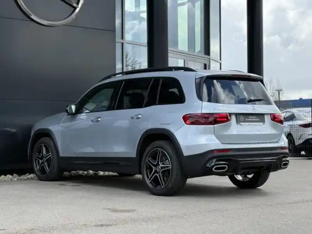 Mercedes Glb 200 d amg line — photo 45