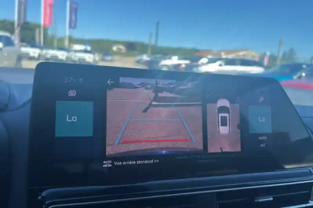 Citroën C5 Aircross hybride rechargeable 225 e-eat8 — photo 30