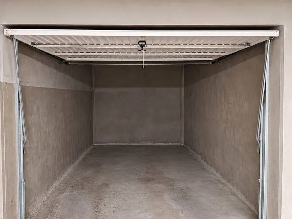 Parking/box 16 m² GRENOBLE