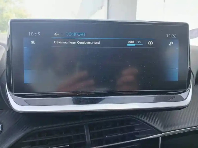 Peugeot 208 puretech 100 s&amp;s bvm6 — photo 22