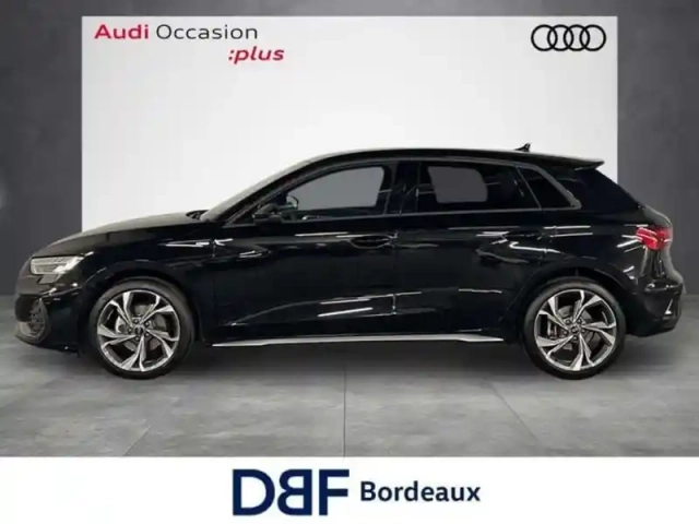 Audi A3 tfsi mild hybrid 150 s tronic 7 s line — photo 2