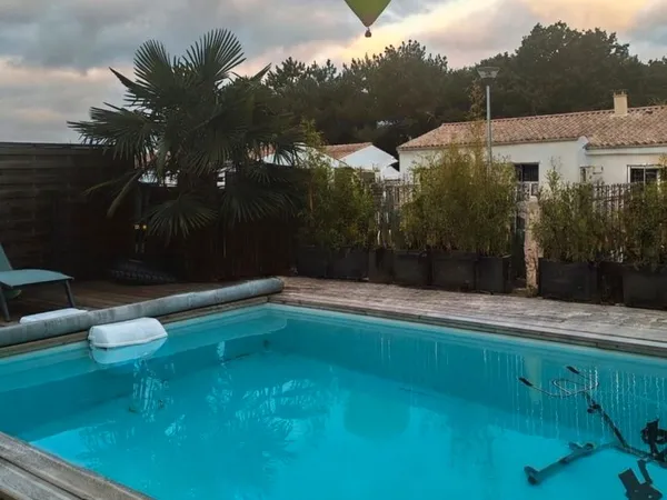 Maison récente 4 chambres piscine A SAISIR