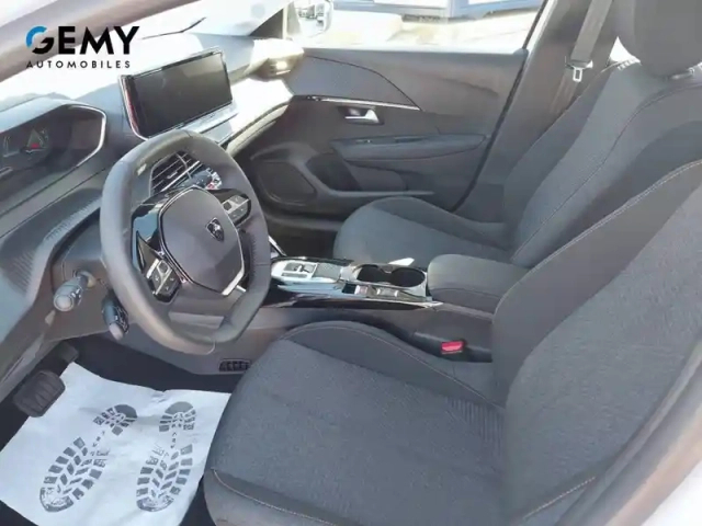 Peugeot 208 e- 50 kwh 136 ch — photo 40