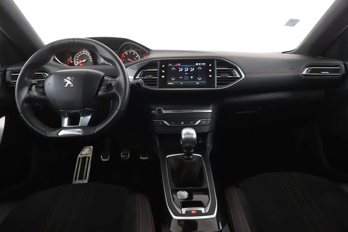 Peugeot 308 1.2 PureTech GT Line — photo 11