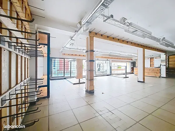 Local 362 m² GAP
