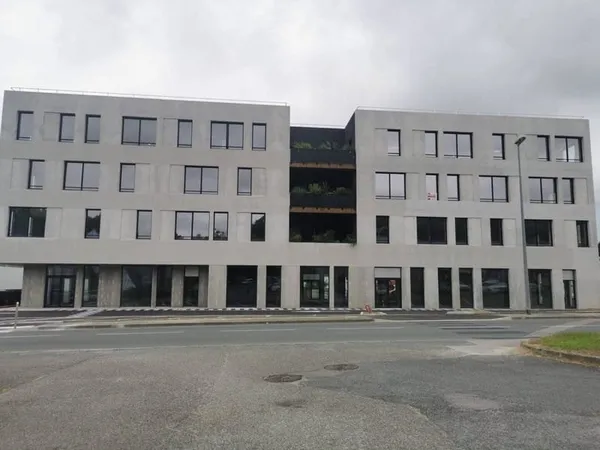 Local commercial 287 m²