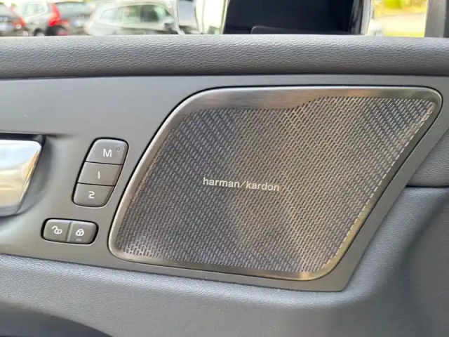 Volvo Xc60 t6 awd hybride rechargeable 253 ch+145 ch geartronic 8 — photo 18