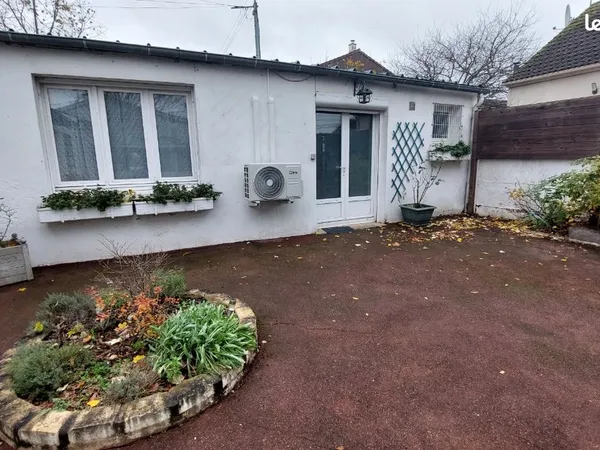 Maisonnette indépendante meublée (sans jardin) Saran