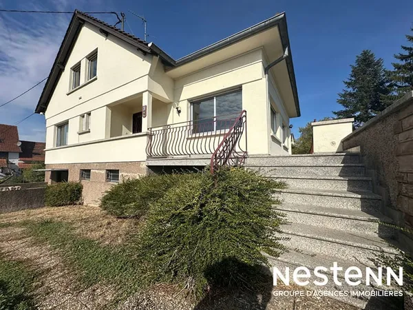 Maison familiale de 136 m² - 4 chambres - Terrain de plus de 13 ares