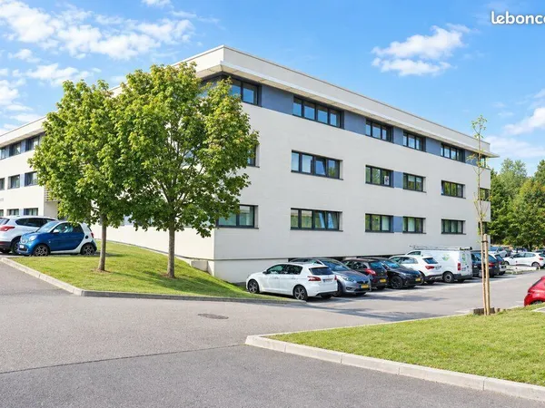 Bureaux 186 m² JOUY-AUX-ARCHES