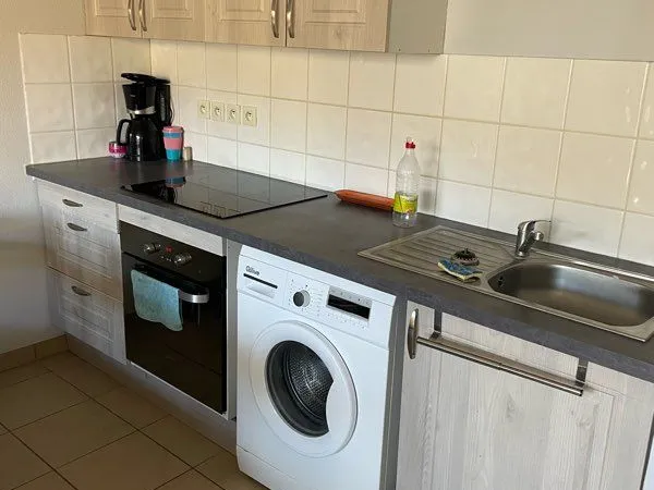 T2 42 m² + BELLE TERRASSE + PARKING COUVERT - SAINT-ÉTIENNE - 69 000