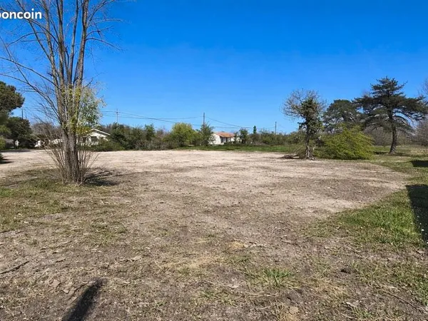 Terrain 1 649 m² Villaudric