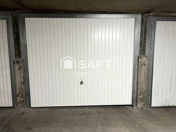 GARAGE FERMÉ 15 m² - Saint-Étienne