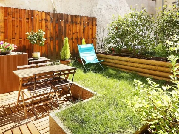 Paris XVe - Mairie - Appartement avec jardin privatif