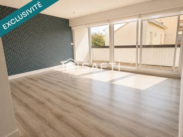 Appartement 3 chambres Balcon, place de parking , ascenseur