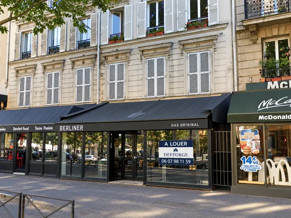Local commercial 83 m²
