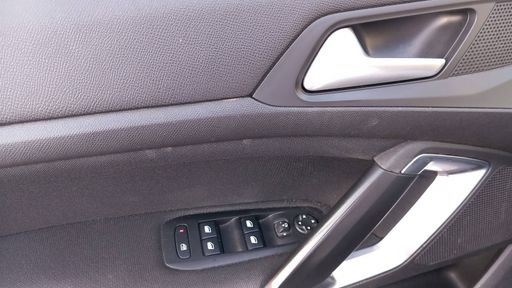 Peugeot 308 SW 1.5 BlueHDi 130 EAT6 - Active Business – 2019 – 172055 km – Diesel – Boîte Automatique — photo 5