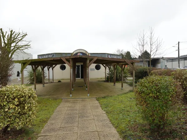 Loue local commercial 200m² Cholet