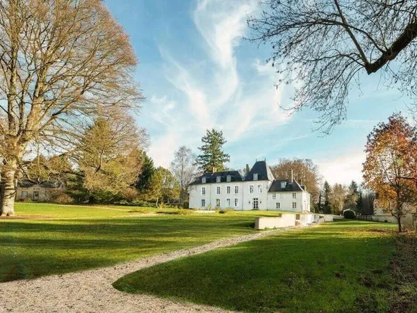 Château 17 pièces 750 m²