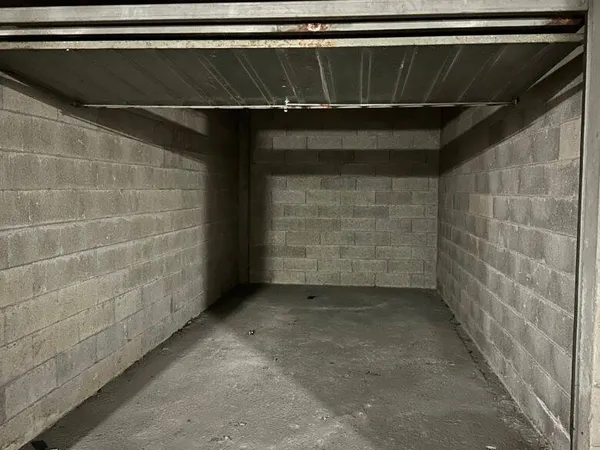 Parking 12 m²