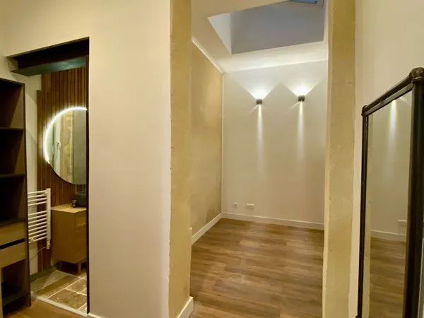 Appartement rénové avec cachet - 50 m² - Bordeaux Gare Saint-Jean