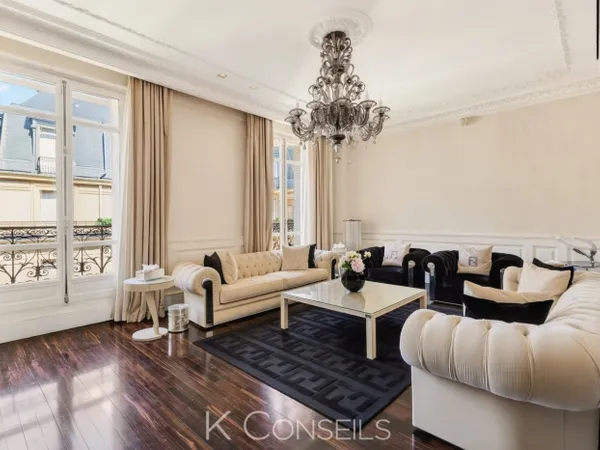 Appartement d'Exception Avenue Montaigne