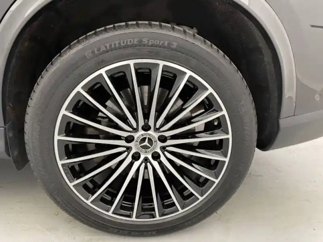 Mercedes Glc 300 e 9g-tronic 4matic — photo 17