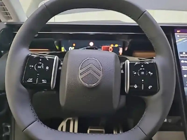 Citroën C5 Aircross hybride 145 ch e-dcs6 — photo 9