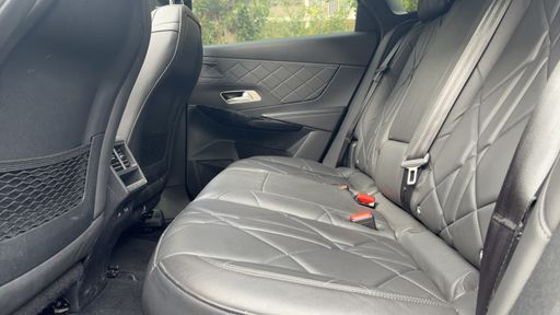DS DS7 Crossback 1.6 PureTech 225 EAT8 - Grand Chic – 2019 – 51595 km – Essence – Boîte Automatique — photo 5