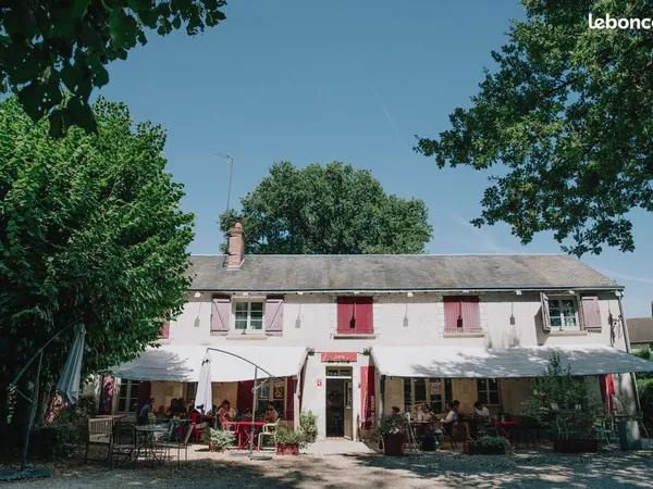 Fonds de commerce, auberge de campagne. Restaurant et gîtes à 15mn de Blois