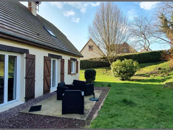 MAISON 4 CHAMBRES SANS TRAVAUX VIE DE PLAIN PIED.
