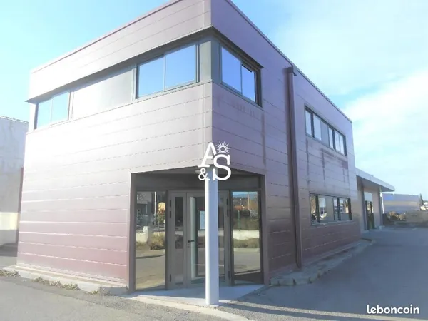 Bureau 200 m²