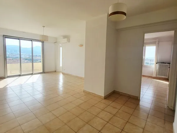 Type 4 - 90 m² loi Carrez - avec vue Panoramique secteur Michelet