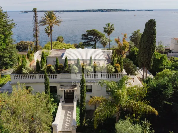 CANNES - CALIFORNIE - VILLA TOIT D'EXCEPTION
