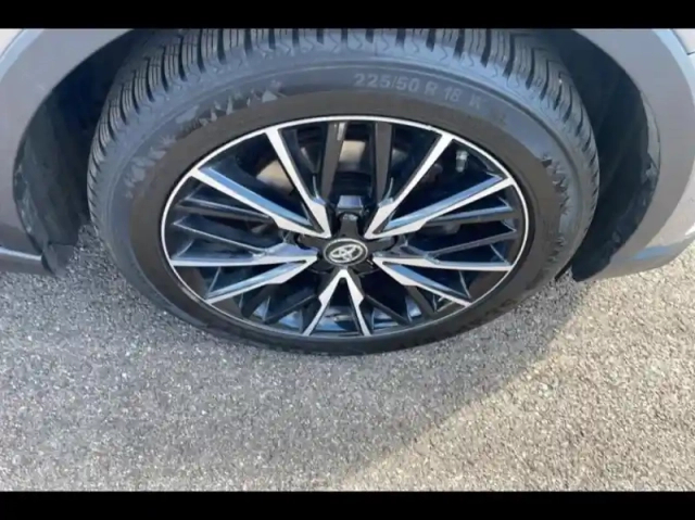 Toyota C-Hr hybride distinctive — photo 15