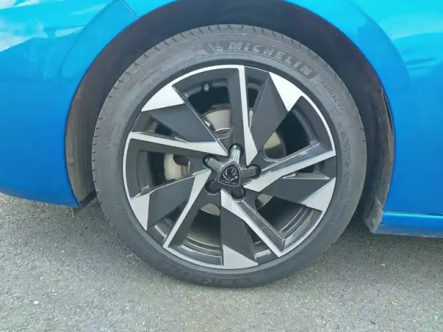 Peugeot 308 puretech 130ch s&amp;s eat8 — photo 13