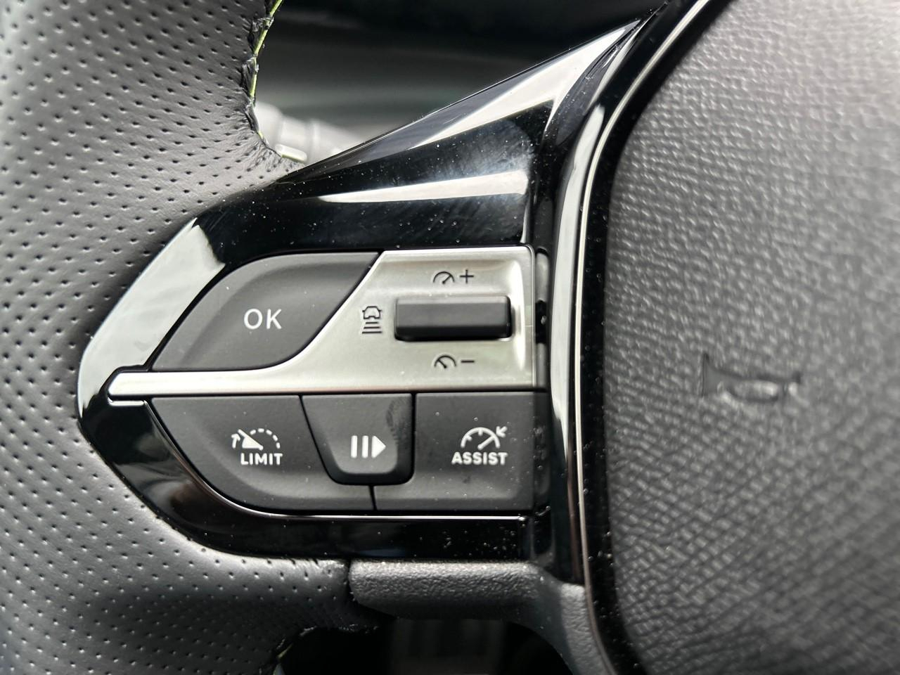 Peugeot 308 e-308 156ch batterie 55 kwh gt exclusive — photo 17