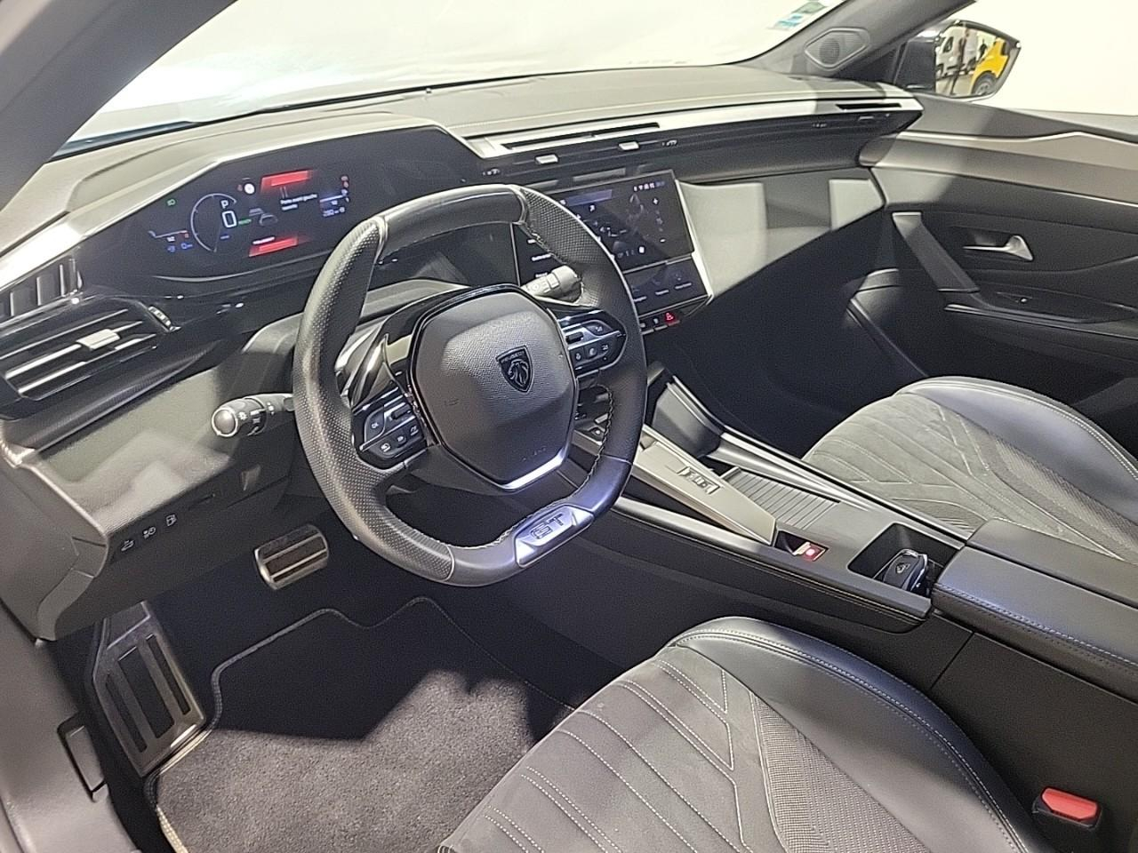 Peugeot 408 phev 225 e-eat8 gt — photo 9