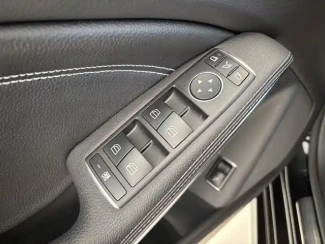 Mercedes Cla shooting brake  220 d sb se — photo 17