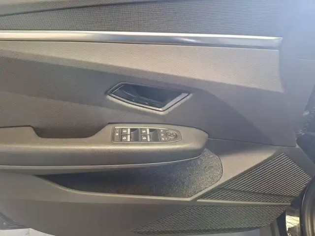 Renault Megane e-tech ev60 130ch super charge — photo 17