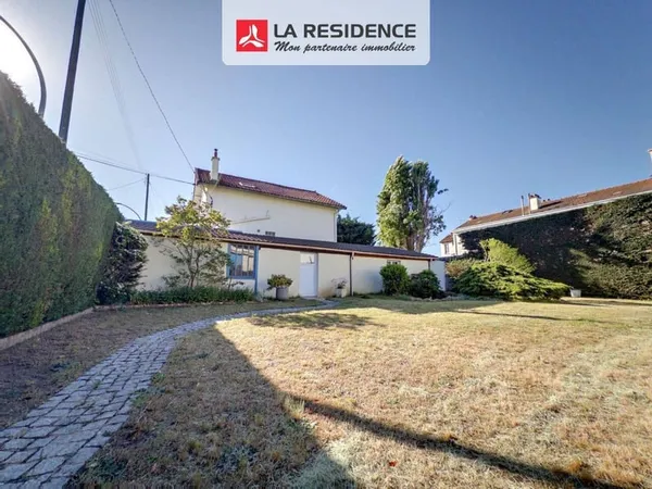 Terrain constructible 353 m²