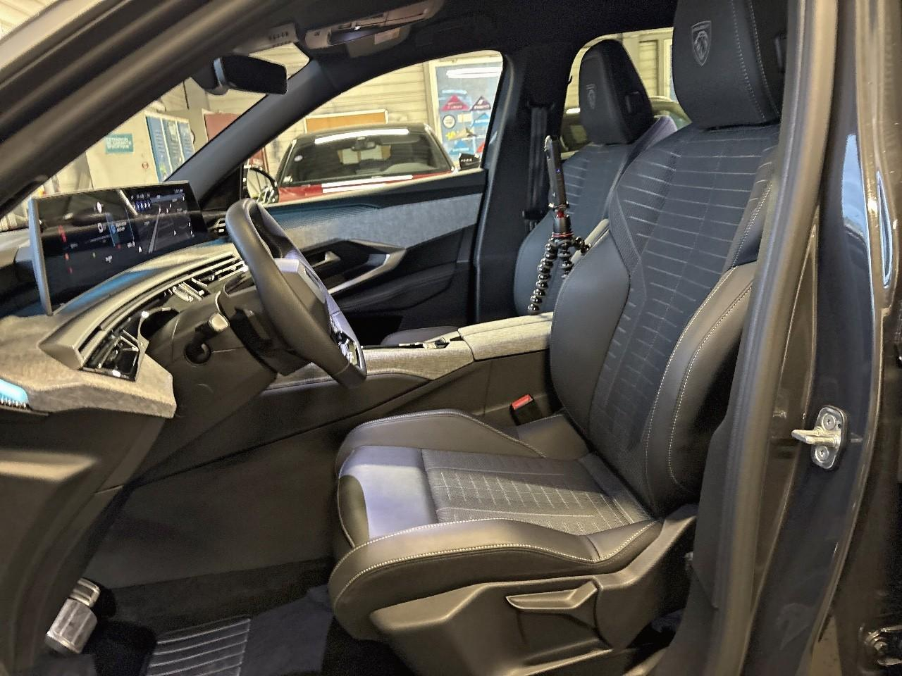 Peugeot 5008 hybrid 145 e-dcs6 gt — photo 11