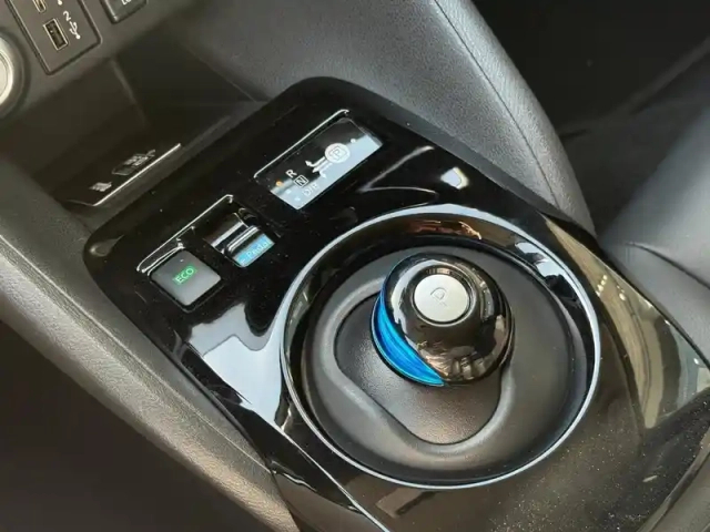 Nissan Leaf 150ch 40kwh n-connecta 22 — photo 16