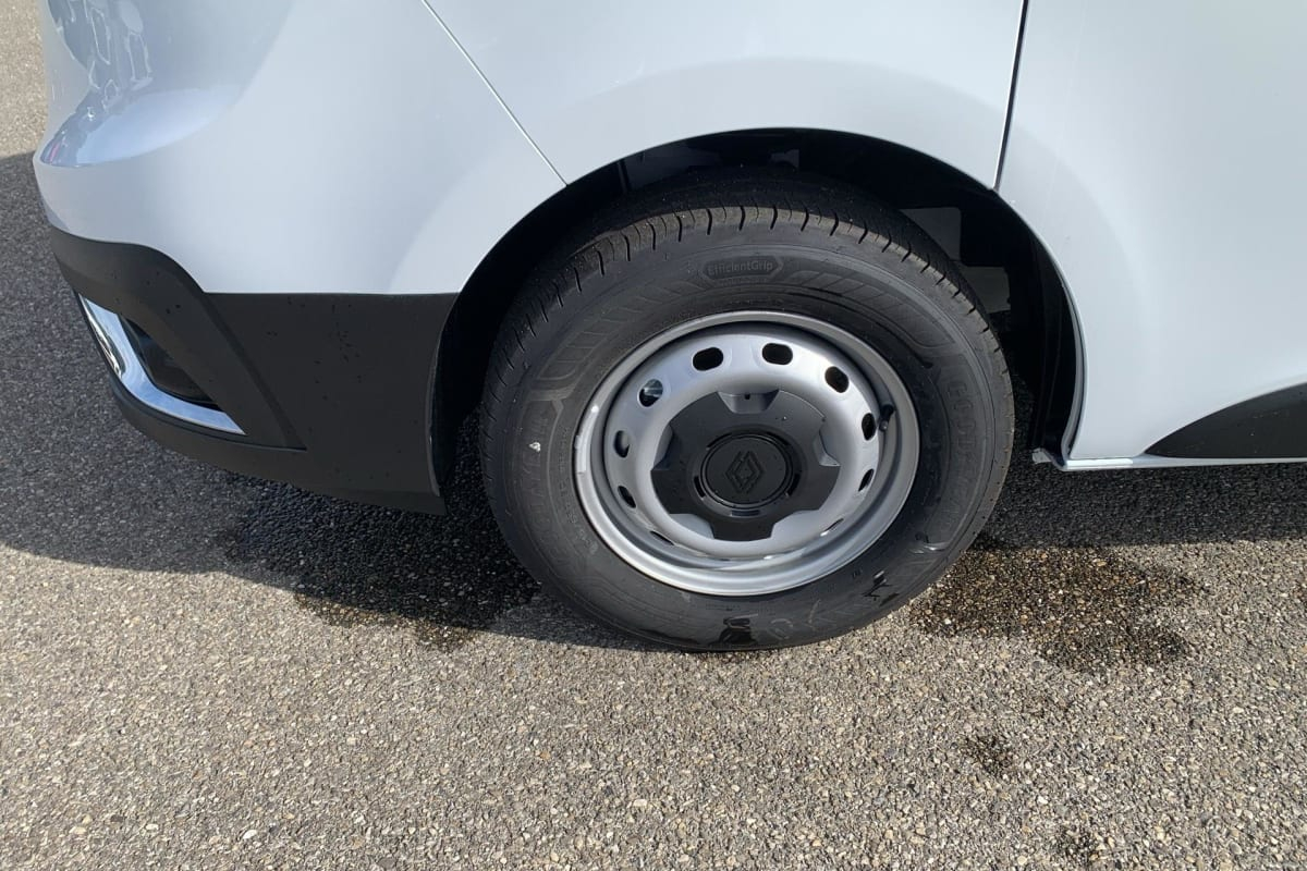 Renault TRAFIC FOURGON — photo 22