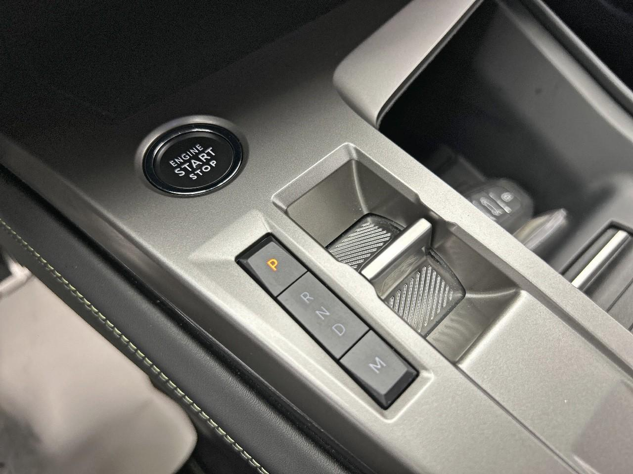 Peugeot 308 hybrid 145 e-dcs6 gt — photo 17